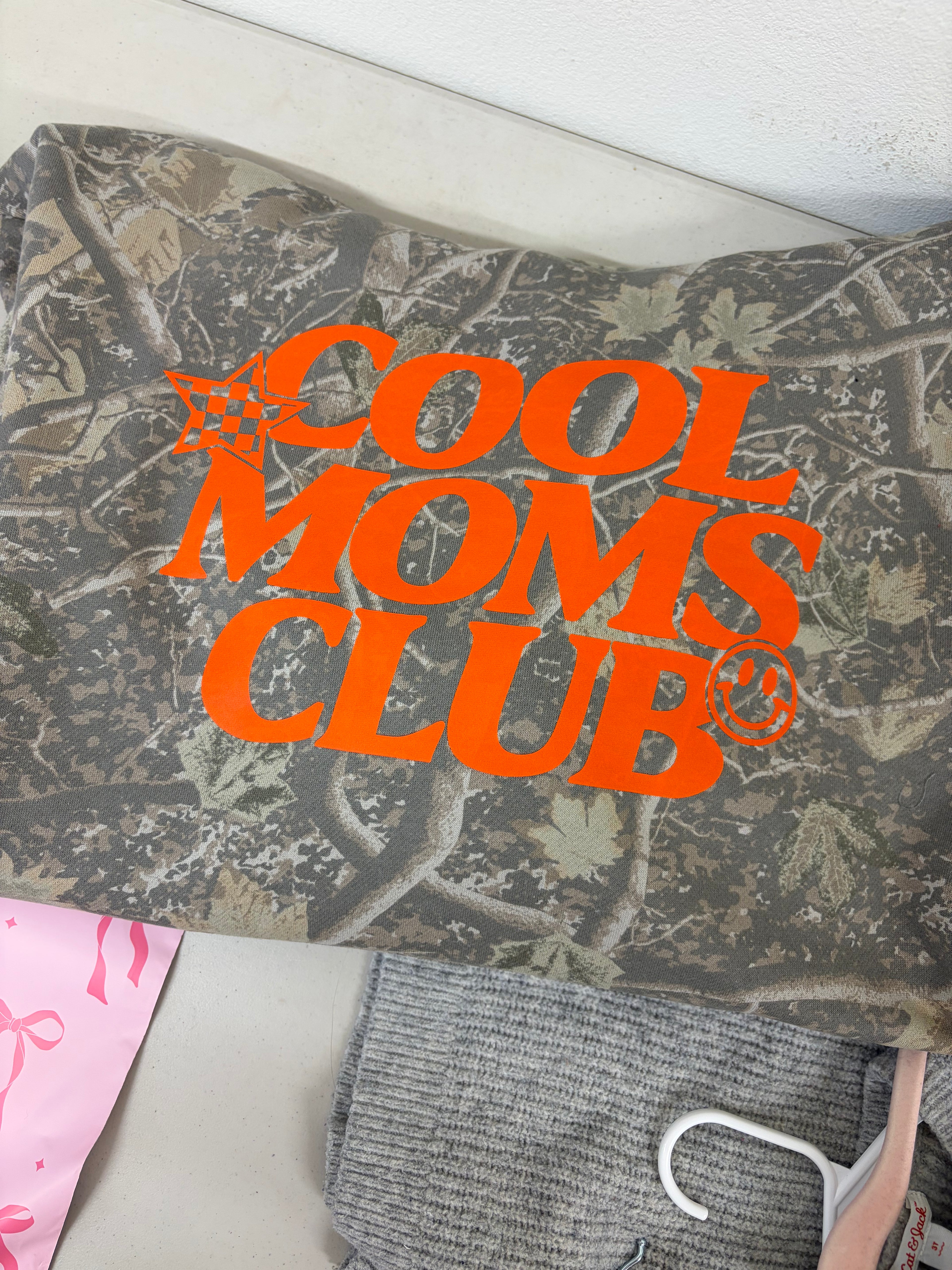COOL MOMS CLUB - hoodie